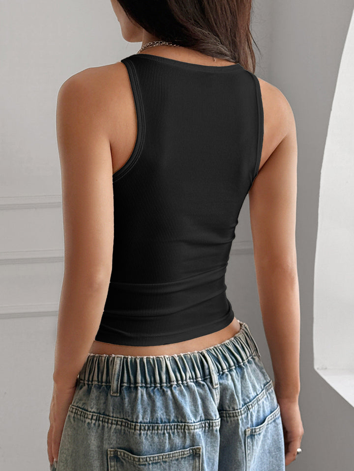 Roxanne | Crop